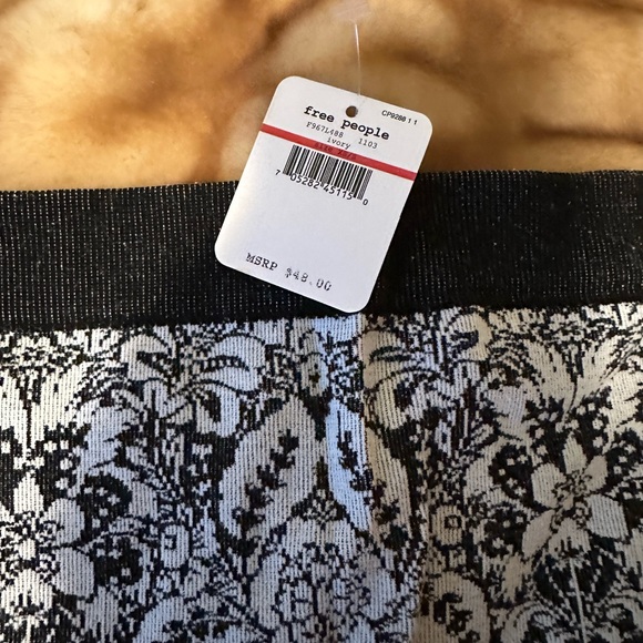 NWT Free People Leggings in black and white - Picture 4 of 9